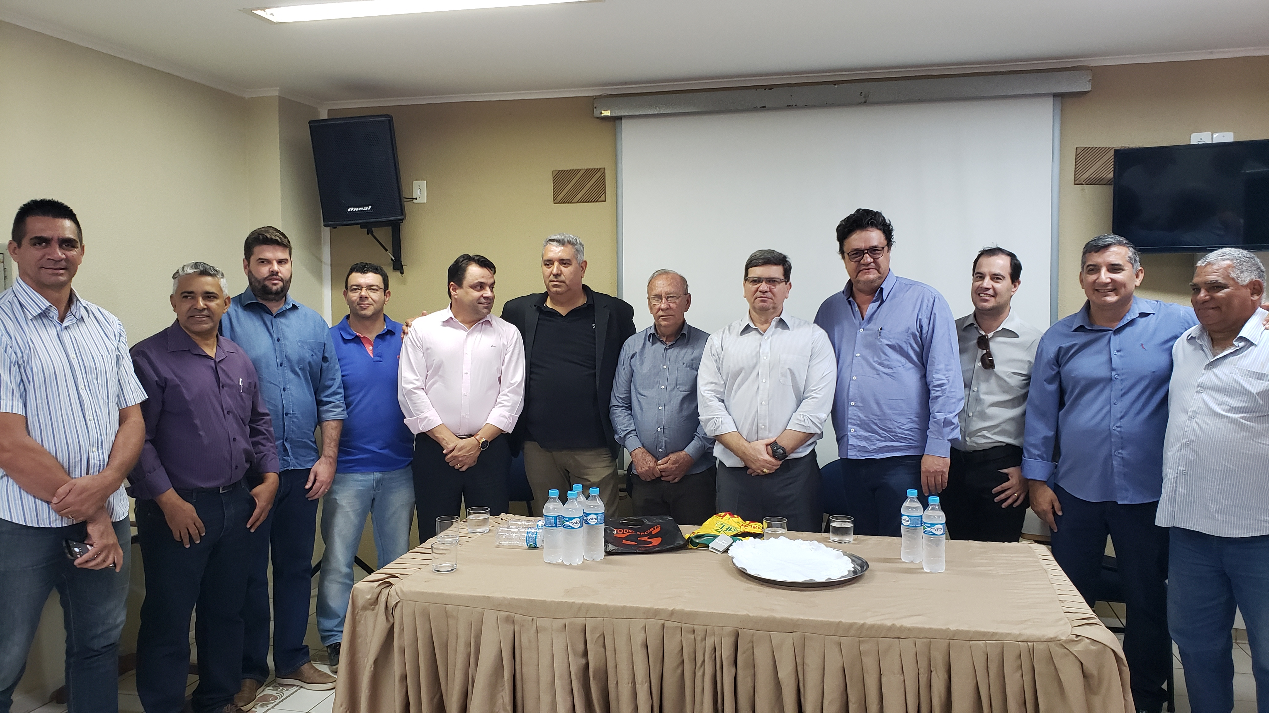 Deputado ouviu as demandas de representantes dos municípios